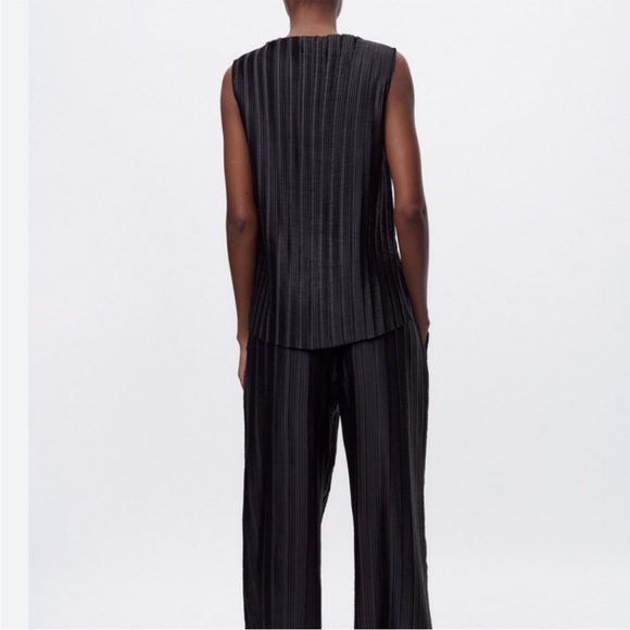 ZARA Black Pleated Set - Picture 4 of 5